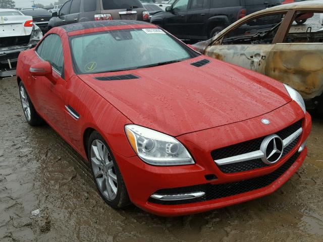 WDDPK3JAXGF117485 - 2016 MERCEDES-BENZ SLK 300 RED photo 1