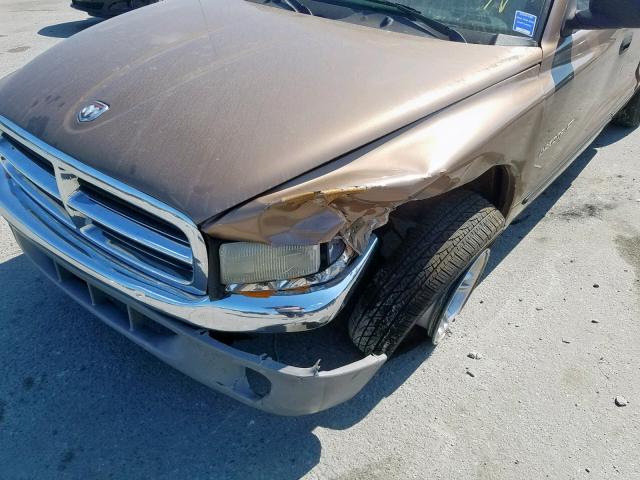 1B7GL22N1YS596410 - 2000 DODGE DAKOTA GOLD photo 9