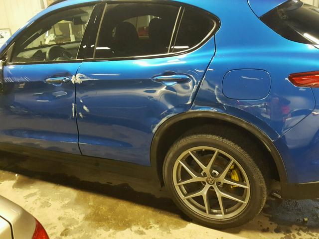 ZASFAKNN1J7B95825 - 2018 ALFA ROMEO STELVIO TI BLUE photo 9