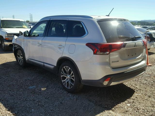 JA4JZ4AXXGZ008698 - 2016 MITSUBISHI OUTLANDER WHITE photo 3