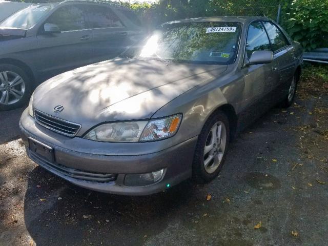 JT8BF28G715106503 - 2001 LEXUS ES 300 GRAY photo 2