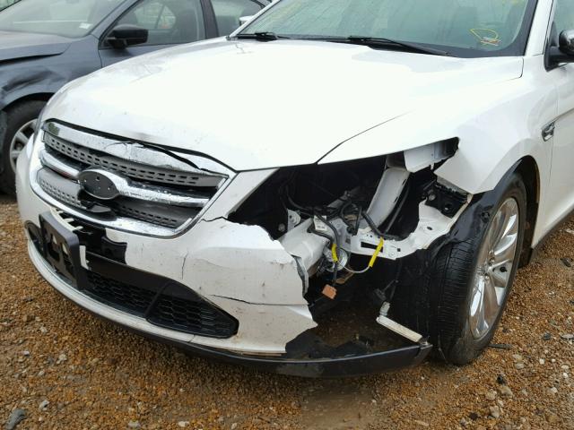 1FAHP2FW7CG126847 - 2012 FORD TAURUS LIM WHITE photo 9