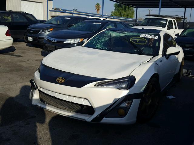JF1ZNAA19G8702471 - 2016 TOYOTA SCION FR-S WHITE photo 2