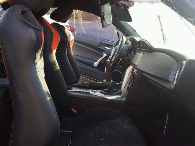 JF1ZNAA19G8702471 - 2016 TOYOTA SCION FR-S WHITE photo 5