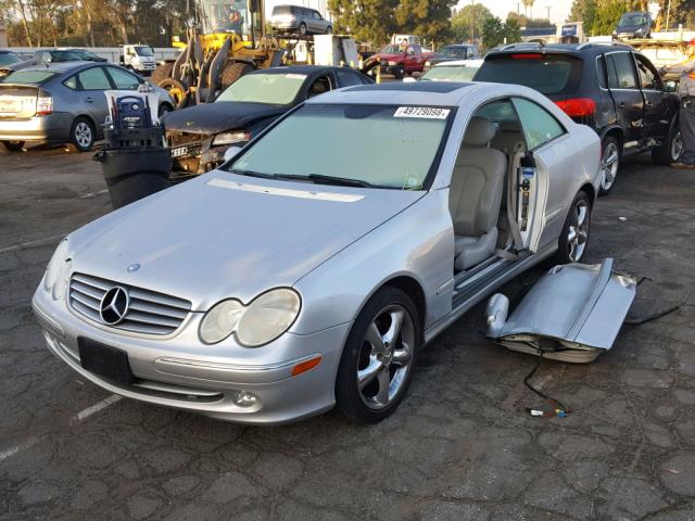 WDBTJ65J54F114544 - 2004 MERCEDES-BENZ CLK 320C SILVER photo 2