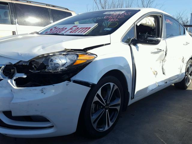 KNAFX4A85E5091677 - 2014 KIA FORTE EX WHITE photo 10