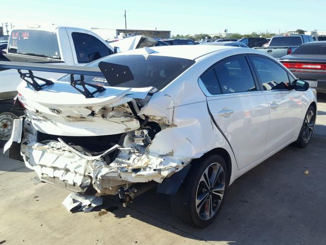 KNAFX4A85E5091677 - 2014 KIA FORTE EX WHITE photo 4