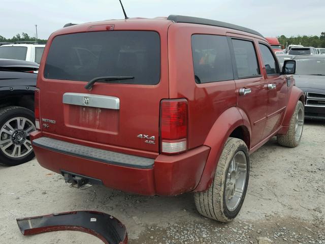 1D8GU58618W102376 - 2008 DODGE NITRO R/T RED photo 4