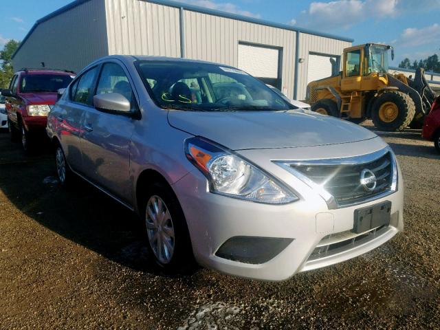 3N1CN7AP2JK408225 - 2018 NISSAN VERSA S SILVER photo 1