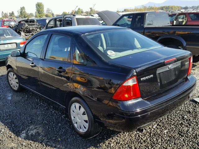 1FAFP34N85W233972 - 2005 FORD FOCUS ZX4 BLACK photo 3