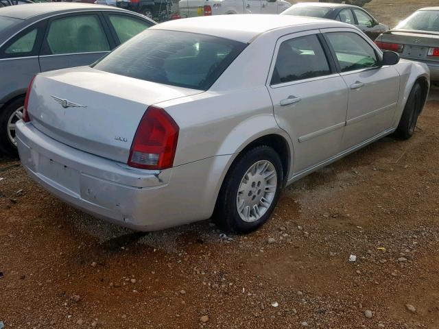 2C3JA43R45H552790 - 2005 CHRYSLER 300 SILVER photo 4