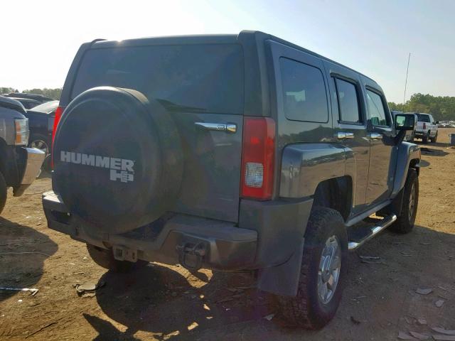 5GTEN13E488100189 - 2008 HUMMER H3 GRAY photo 4