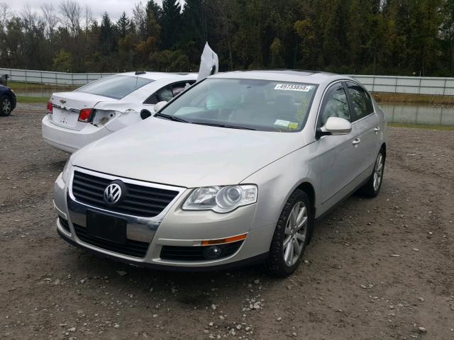 WVWJM7AN2AE097959 - 2010 VOLKSWAGEN PASSAT KOM SILVER photo 2