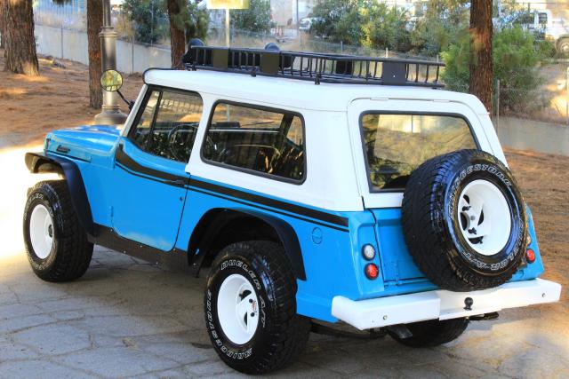 8705F1724336 - 1968 JEEP COMMANDO TWO TONE photo 4