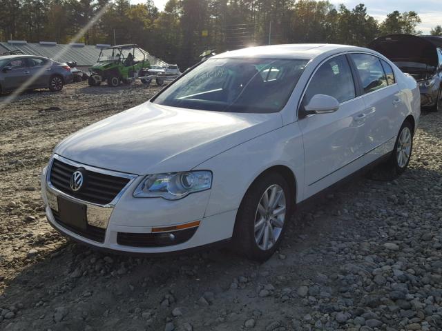 WVWJM7AN9AE113106 - 2010 VOLKSWAGEN PASSAT KOM WHITE photo 2