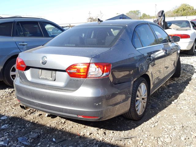 3VWLX7AJ4BM029992 - 2011 VOLKSWAGEN JETTA SEL GRAY photo 4