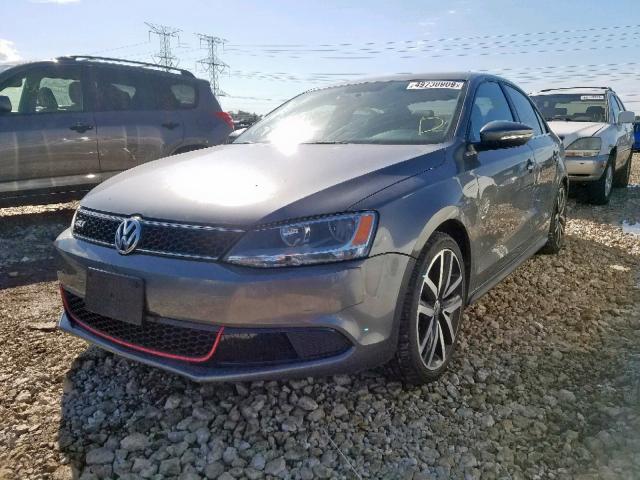 3VW467AJ8DM256595 - 2013 VOLKSWAGEN JETTA GLI GRAY photo 2