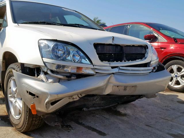 JTJHF10UX20290063 - 2002 LEXUS RX 300 WHITE photo 9