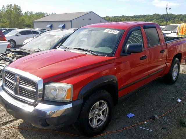 1D7HW48N05S129205 - 2005 DODGE DAKOTA QUA RED photo 2