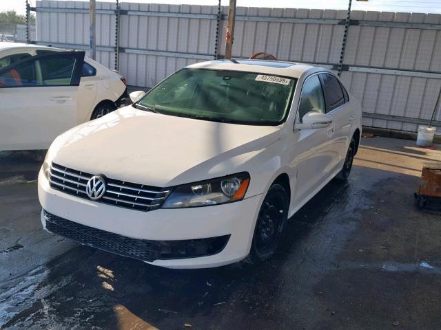 1VWBH7A33CC028376 - 2012 VOLKSWAGEN PASSAT SE WHITE photo 2