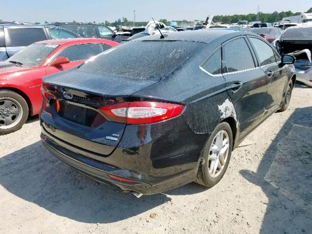 3FA6P0HD8FR228906 - 2015 FORD FUSION SE BLACK photo 4