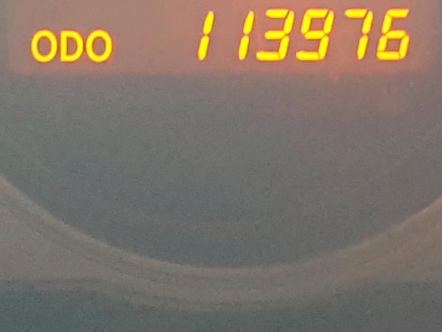 JTLKE50E481048310 - 2008 SCION XB WHITE photo 8