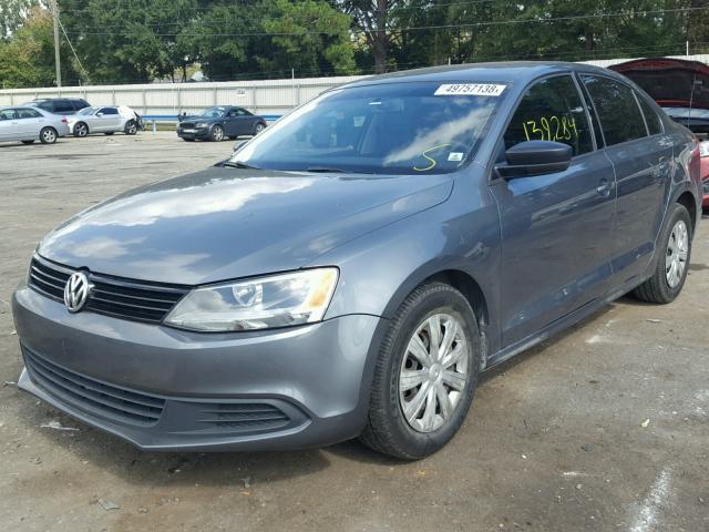 3VW2K7AJ5BM111899 - 2011 VOLKSWAGEN JETTA BASE GRAY photo 2