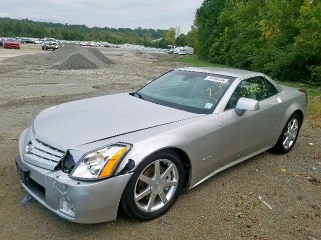 1G6YV34A255600945 - 2005 CADILLAC XLR SILVER photo 2