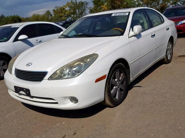 JTHBA30G355129198 - 2005 LEXUS ES 330 WHITE photo 2