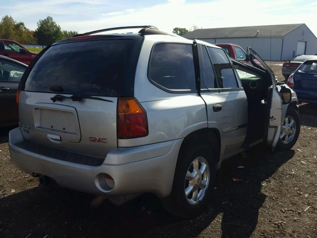 1GKDT13S562318662 - 2006 GMC ENVOY SILVER photo 4