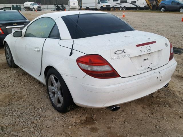 WDBWK54F17F139253 - 2007 MERCEDES-BENZ SLK 280 WHITE photo 3