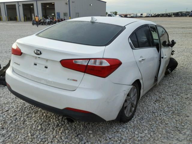 KNAFX4A88E5165013 - 2014 KIA FORTE EX WHITE photo 4