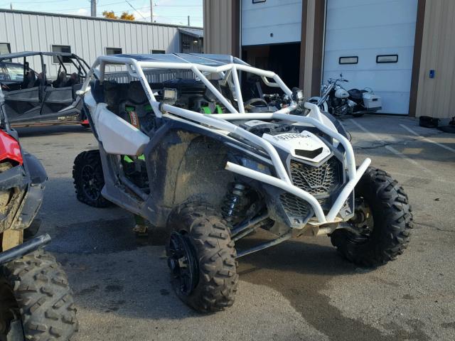 3JBVGAW45JK000185 - 2018 CAN-AM MAVERICK X WHITE photo 1