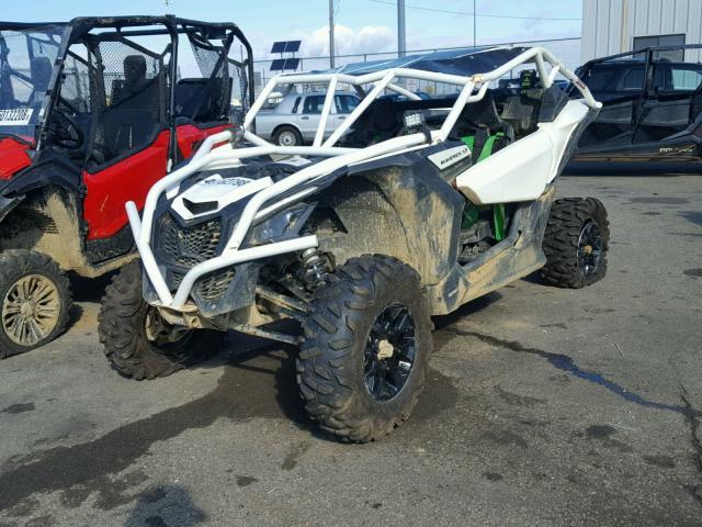 3JBVGAW45JK000185 - 2018 CAN-AM MAVERICK X WHITE photo 2