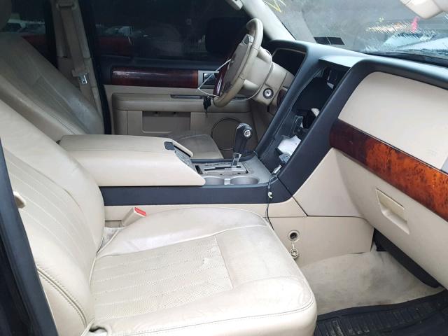 5LMFU28546LJ00175 - 2006 LINCOLN NAVIGATOR Қара фото 5