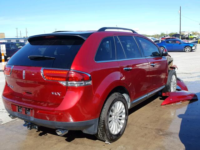 2LMDJ6JK5DBL26589 - 2013 LINCOLN MKX RED photo 4