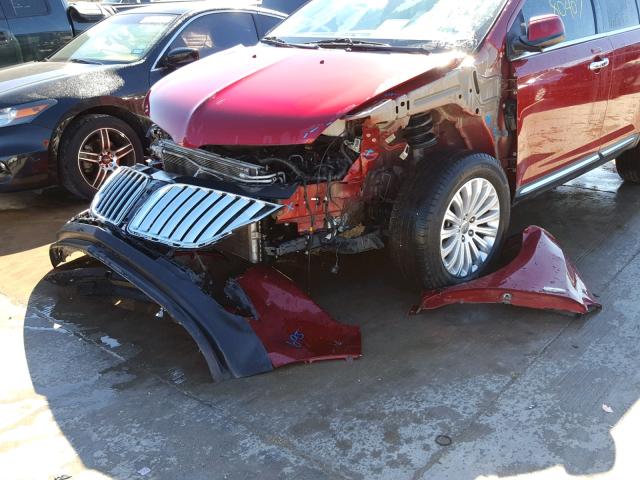 2LMDJ6JK5DBL26589 - 2013 LINCOLN MKX RED photo 9