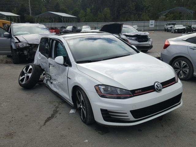 3VW447AU1HM035250 - 2017 VOLKSWAGEN GTI S/SE WHITE photo 1