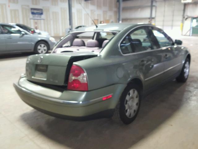 WVWMD63B03E065489 - 2003 VOLKSWAGEN PASSAT GL GREEN photo 4