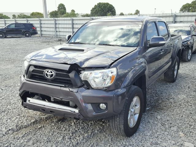5TFJU4GN5FX089517 - 2015 TOYOTA TACOMA DOU GRAY photo 2