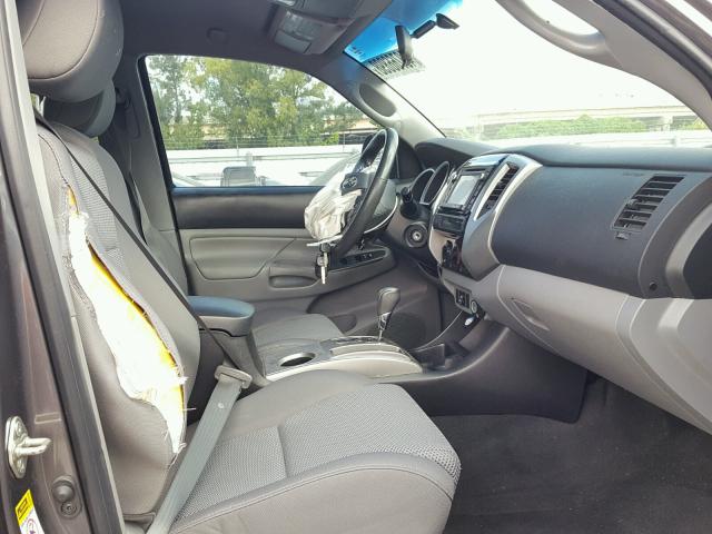 5TFJU4GN5FX089517 - 2015 TOYOTA TACOMA DOU GRAY photo 5