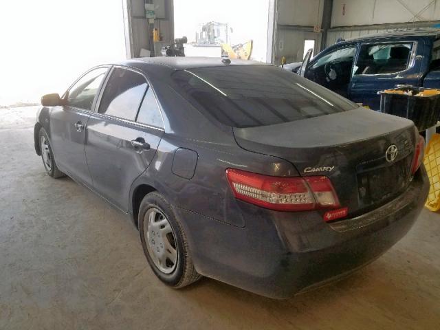 4T1BF3EK2BU137385 - 2011 TOYOTA CAMRY BASE GRAY photo 3