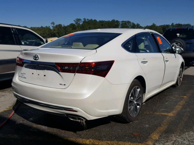 4T1BK1EB1JU277460 - 2018 TOYOTA AVALON XLE WHITE photo 4