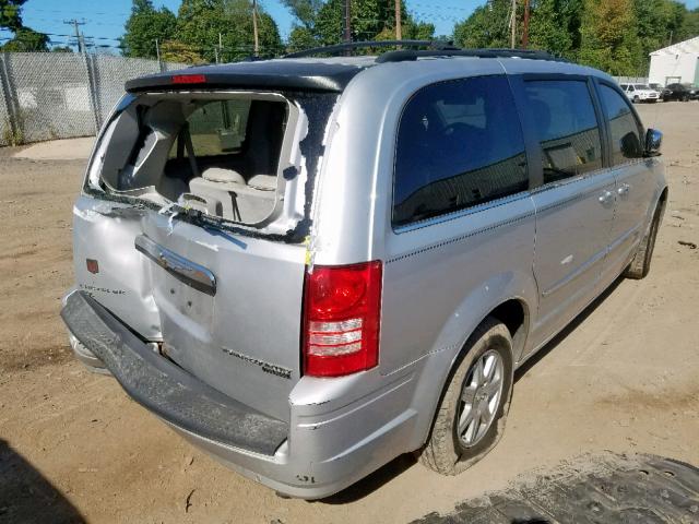 2A4RR8DX3AR441755 - 2010 CHRYSLER TOWN & COU SILVER photo 4