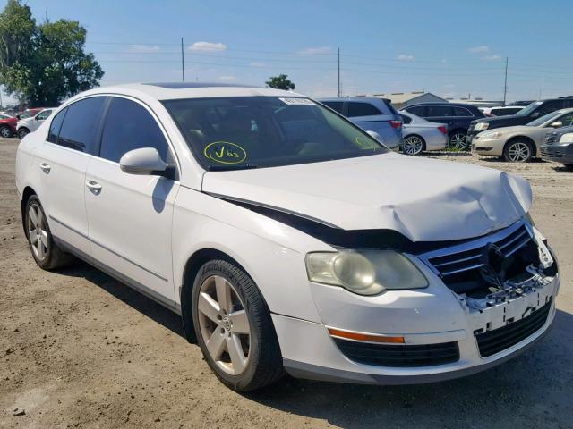 WVWAK93C78P046629 - 2008 VOLKSWAGEN PASSAT KOM WHITE photo 1