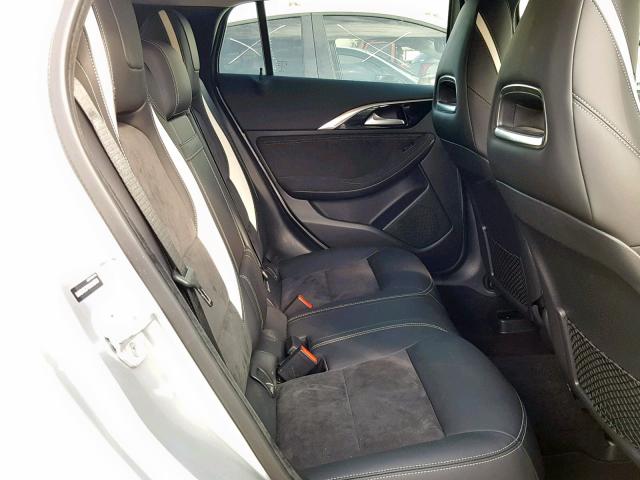 SJKCH5CP8HA015750 - 2017 INFINITI QX30 BASE SILVER photo 6