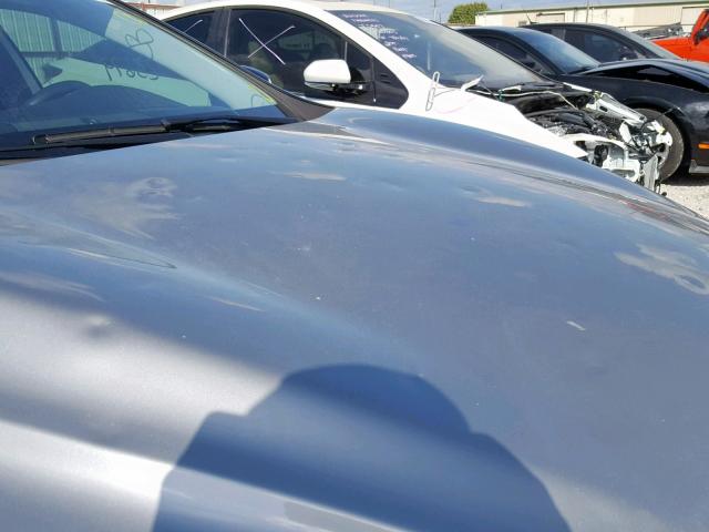 SJKCH5CP8HA015750 - 2017 INFINITI QX30 BASE SILVER photo 9