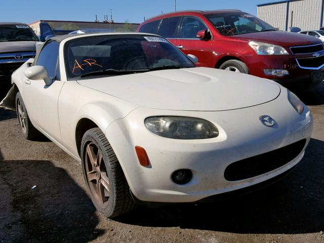 JM1NC25F160106536 - 2006 MAZDA MX-5 MIATA WHITE photo 1