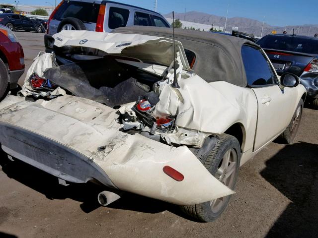 JM1NC25F160106536 - 2006 MAZDA MX-5 MIATA WHITE photo 4