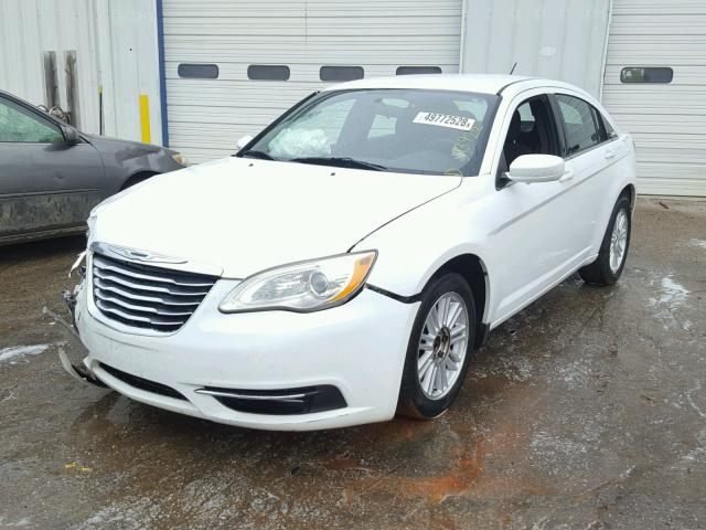 1C3CCBAB8CN127669 - 2012 CHRYSLER 200 LX WHITE photo 2